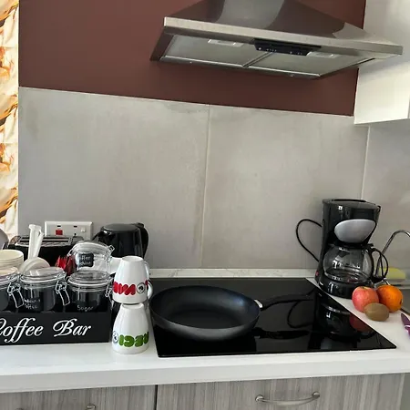 公寓 The Comfy Apartment-2 Bedroom, Near Shops, Restaurants & Bus Stop