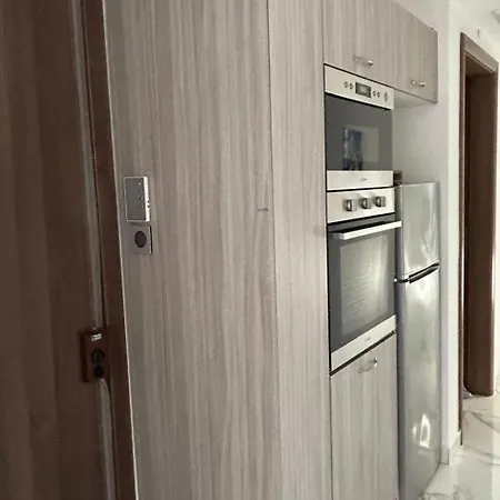 公寓 The Comfy Apartment-2 Bedroom, Near Shops, Restaurants & Bus Stop