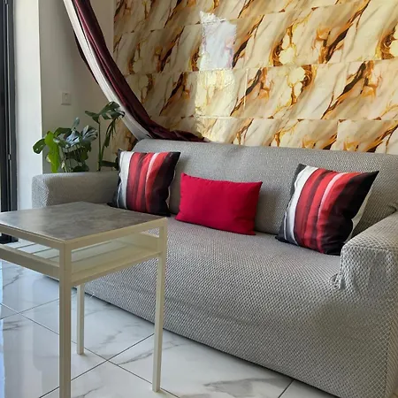 公寓 The Comfy Apartment-2 Bedroom, Near Shops, Restaurants & Bus Stop