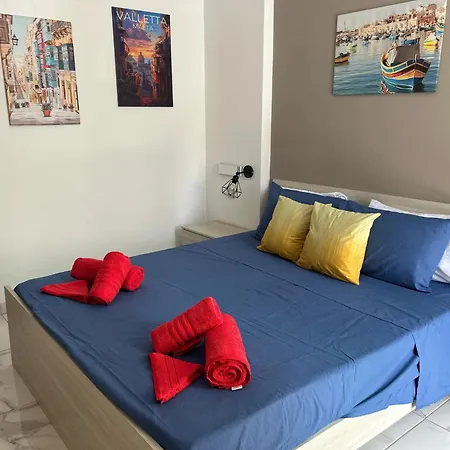 The Comfy Apartment-2 Bedroom, Near Shops, Restaurants & Bus Stop * St. Paul's Bay