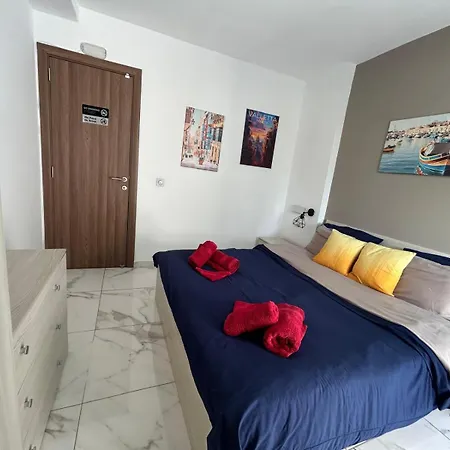 Lägenhet The Comfy Apartment-2 Bedroom, Near Shops, Restaurants & Bus Stop *