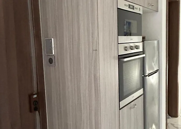 Lägenhet The Comfy Apartment-2 Bedroom, Near Shops, Restaurants & Bus Stop