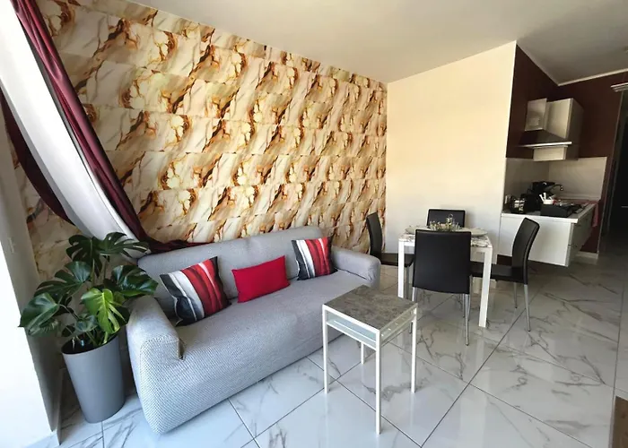 Lägenhet The Comfy Apartment-2 Bedroom, Near Shops, Restaurants & Bus Stop *